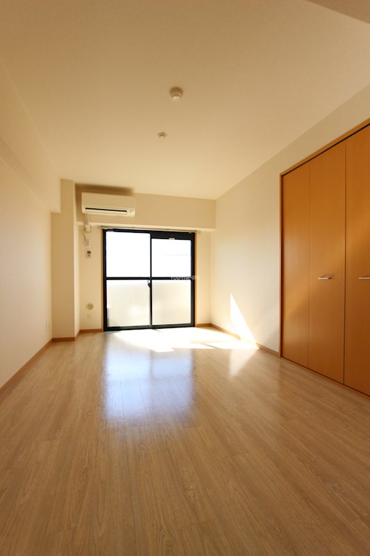 ルナスクエア ベッドルーム