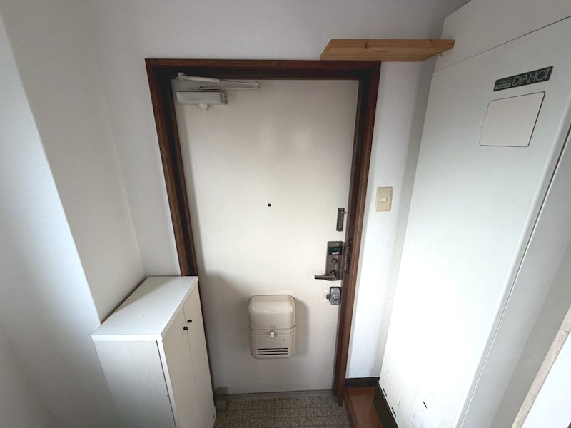 アドーレ湘南  玄関