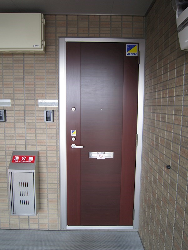 イースタン秦野 玄関