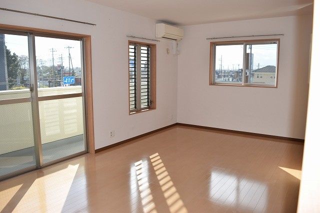 アイリス リビング