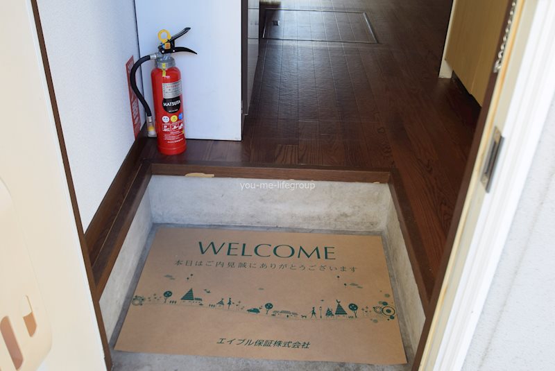 ファミーユ伊勢原 玄関