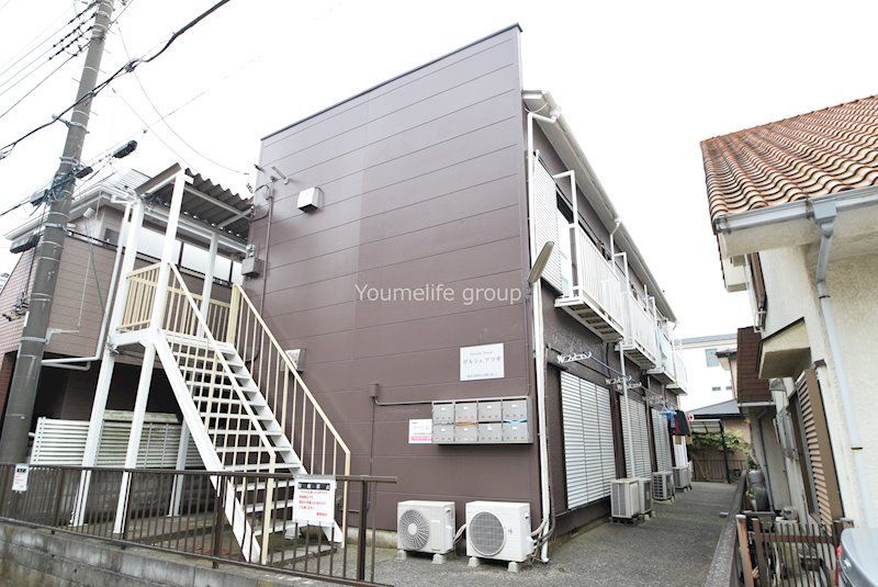 ポルシェ厚木 105号室 外観