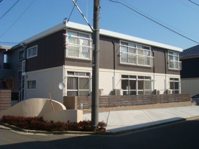 ホワイトバーチ鶴巻南 204号室 外観