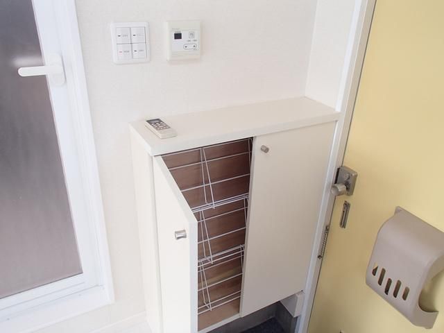 ホワイトバーチ鶴巻南 玄関