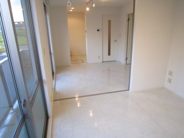 シティーハイムロイヤルⅢ その他6