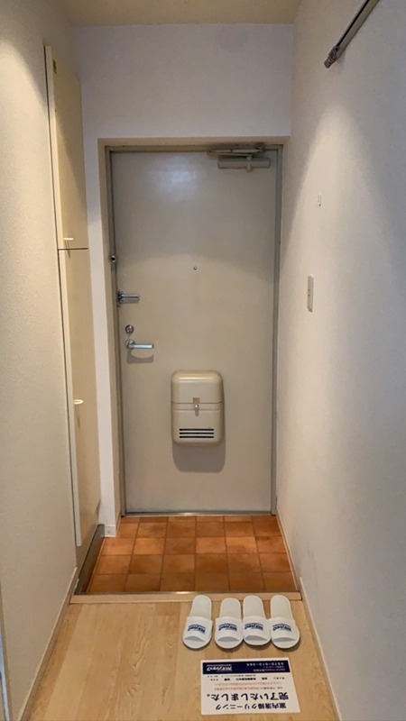 ラ・パルフェ・ド・シャテーニュ 玄関