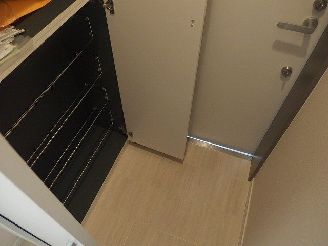 ウエストコート由比ガ浜 玄関