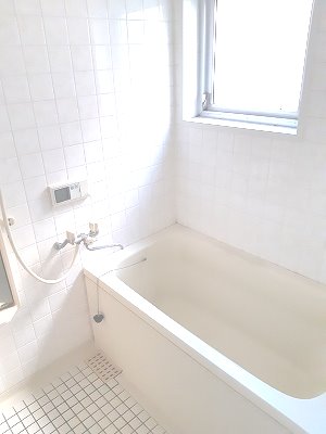 平塚市片岡中古戸建 風呂画像