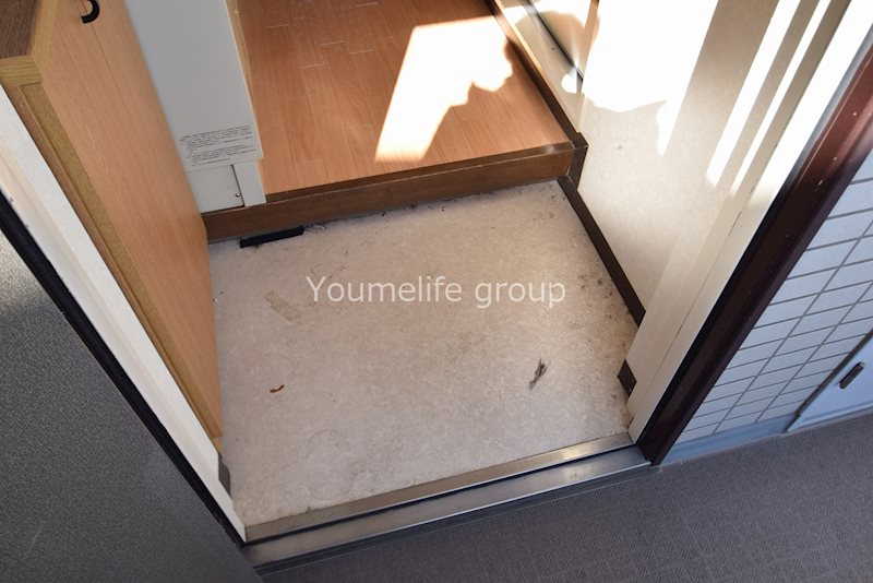 クリオ愛甲石田壱番館 玄関