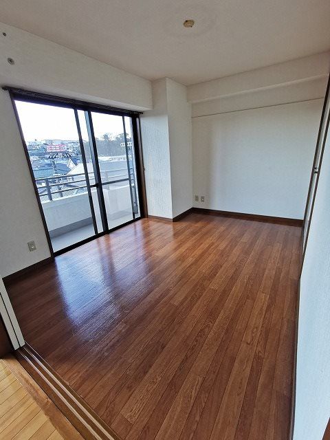 アトラクトマンショントムロ ベッドルーム