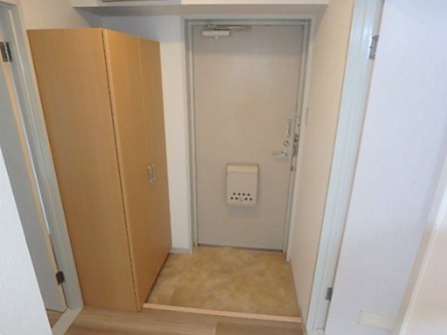 ドミール湘南 玄関
