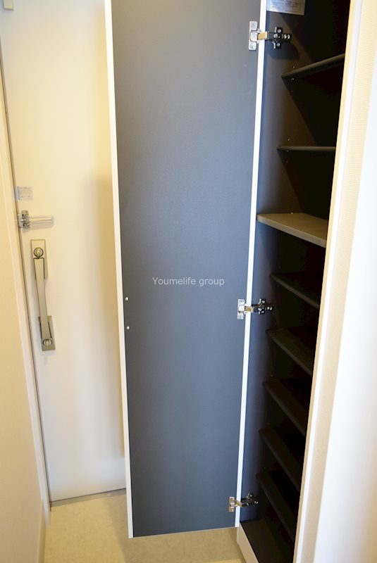 リブリ・湘南元町 玄関