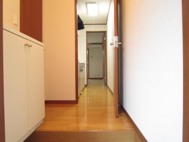 シャルムハイツ 玄関