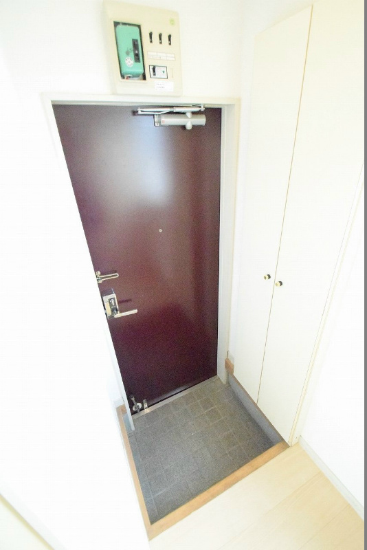 ローズヒル城山 玄関