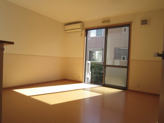 リヴェール中曽根C棟 リビング