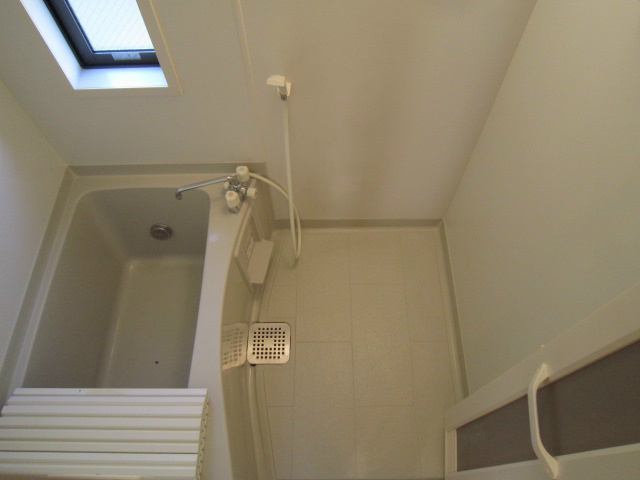 リヴェール中曽根C棟 風呂画像