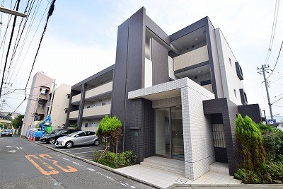 グランシャリオ鵠沼 102号室 外観
