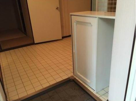 メゾンタイガーA棟 玄関