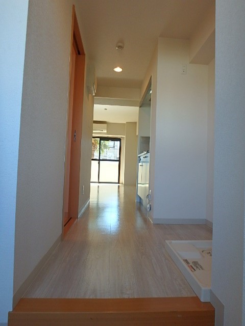 ルナスクエア 玄関