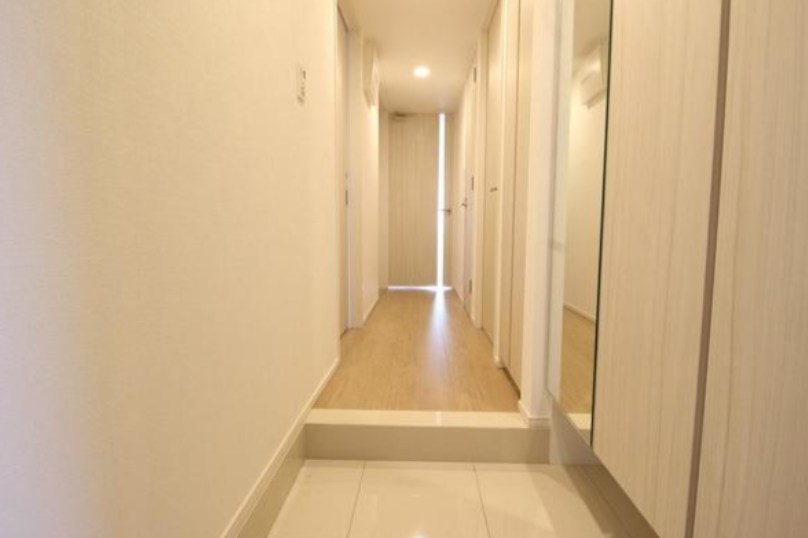 パレステージ平塚 玄関