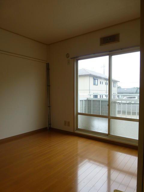 熊沢ハイツ３ リビング