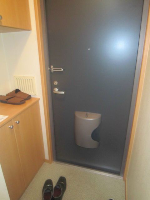 メゾンわかくさ 玄関