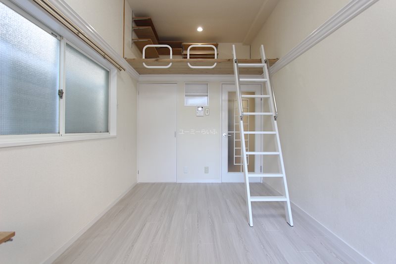 アクセス札場町 リビング