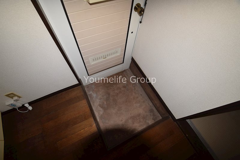 メゾンドベルフィーユ 玄関