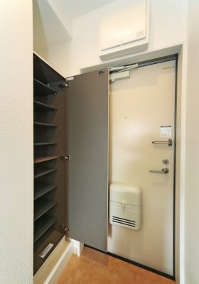 il　compagnoⅢ（イルコンパーニョ3） 玄関