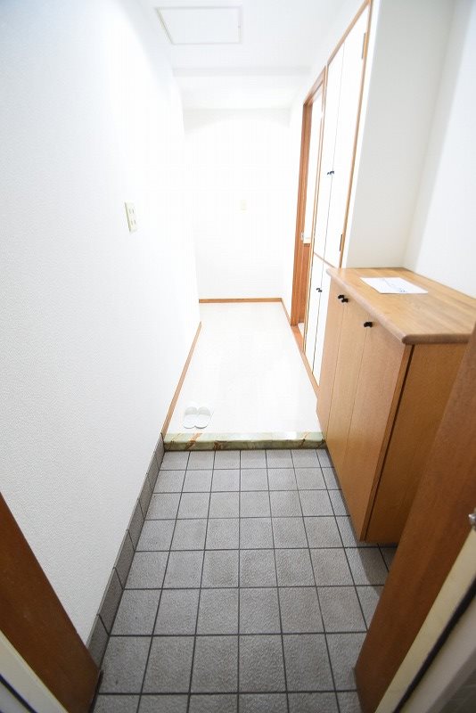 クリオ鎌倉岡本ホームズ 玄関