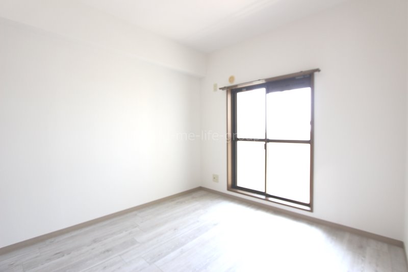 デネブ・スワン リビング