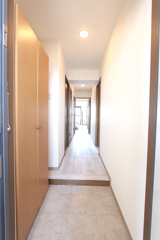 デネブ・スワン 玄関