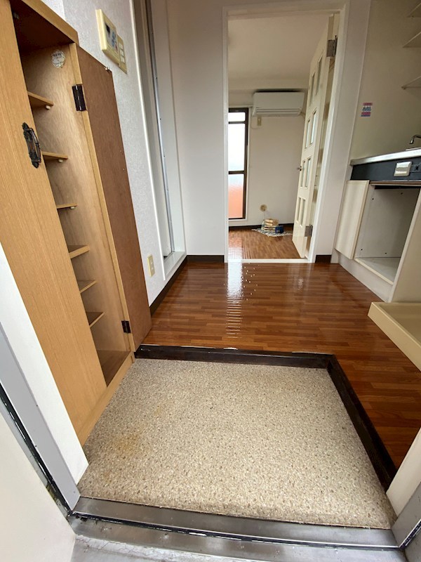 ビューハイツ湘南 玄関