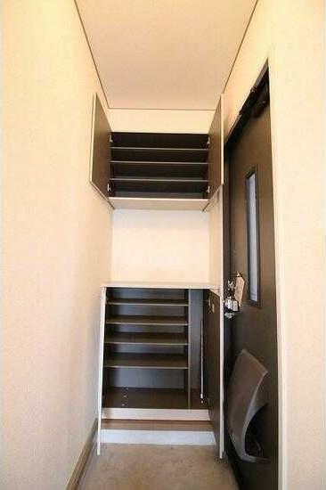 ラ・サカヤB 玄関