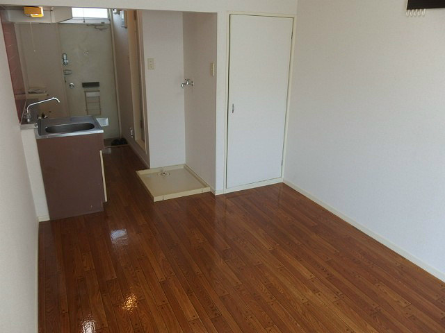 山仁ハイツ 玄関
