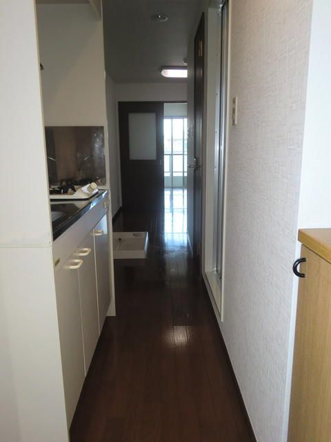 ハイウェル湘南台 玄関