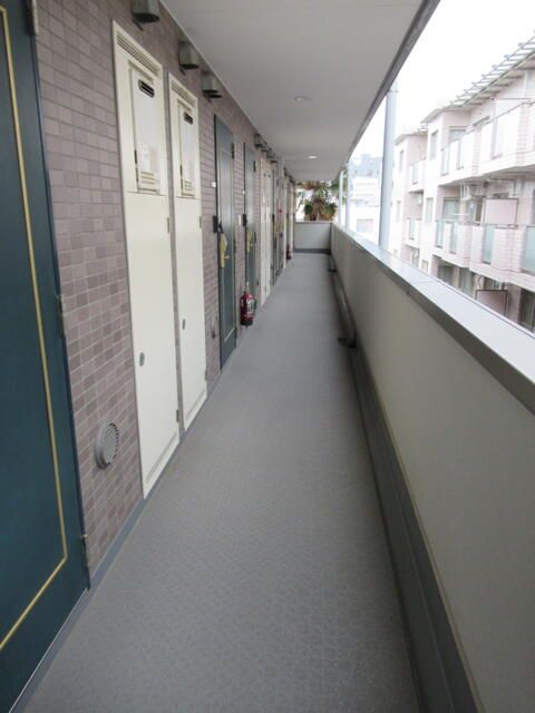 ハイウェル湘南台 ベランダ