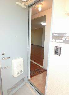 ハイツスイーダN 玄関