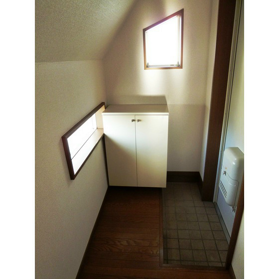 六会グリーンハイツ 玄関