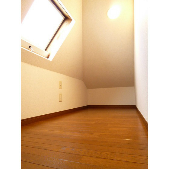 六会グリーンハイツ ベッドルーム