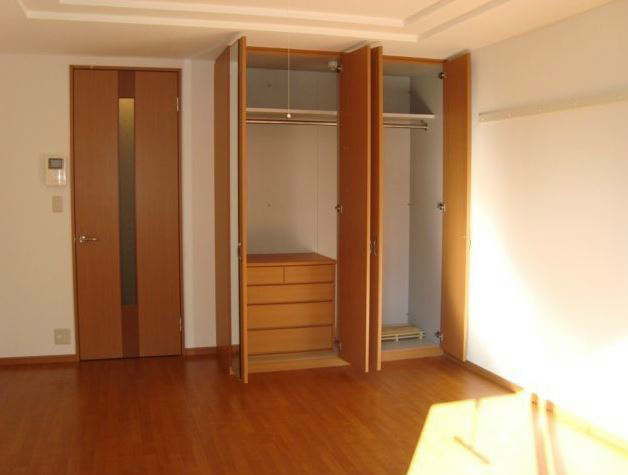 ポスト・マローネ リビング