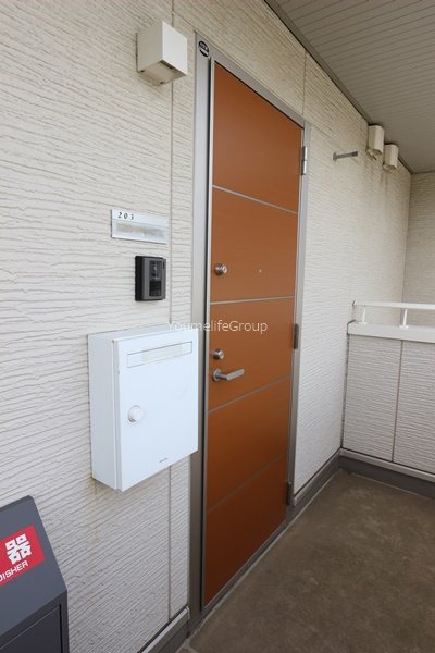 クララ湘南 玄関