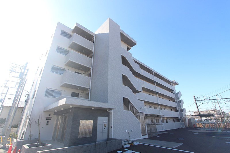 グランフェリス湘南 303号室 外観