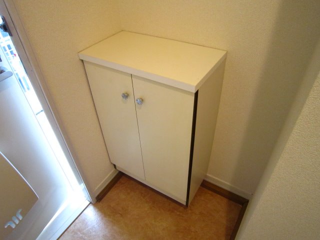 リブェールハイツＡ 玄関