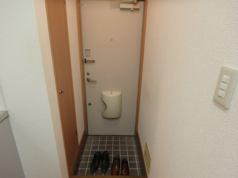 エクセレント湘南 玄関