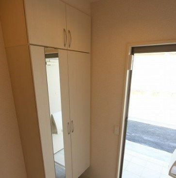 スプリーム西湘 玄関