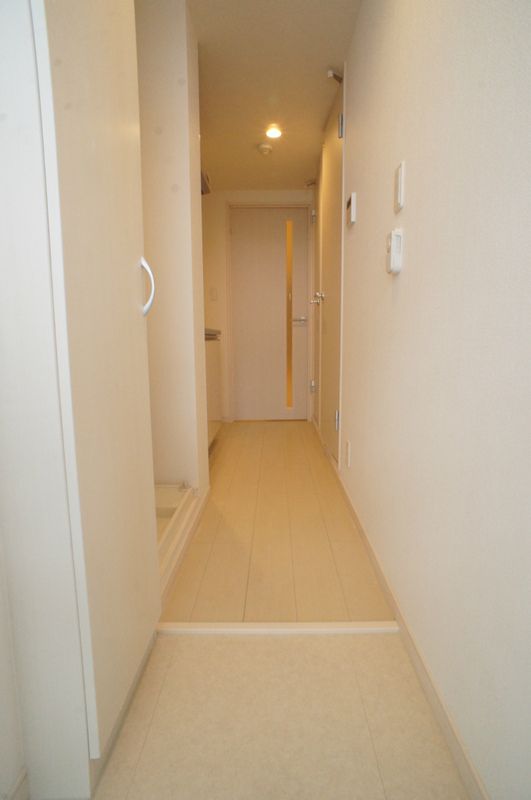 リブリ・厚木旭町Ⅱ 玄関