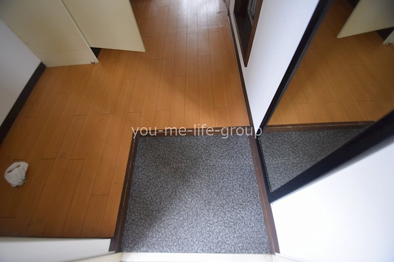 ローズガーデン 玄関