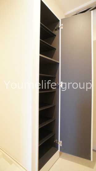 リブリ・コーワハイム 玄関