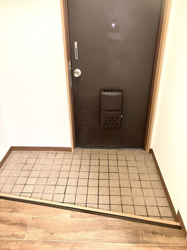 清水マンション 玄関